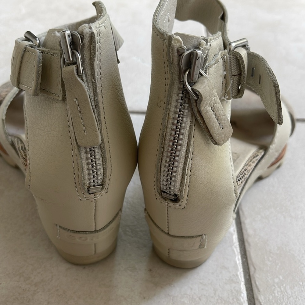 Sorel Joanie II wedge ankle strap snake sandals size 8 - Picture 4 of 12